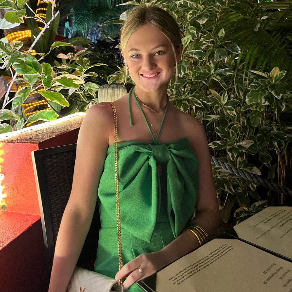 Meet your Posher, Claire